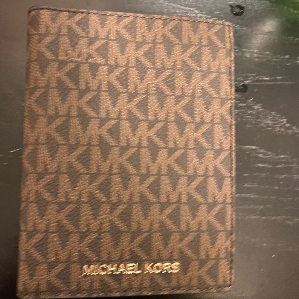 Michael Kors Bedford Travel Passport Wallet